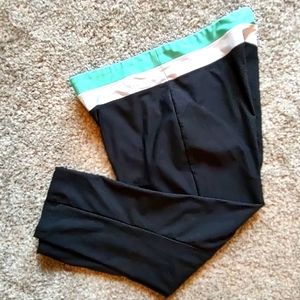 Nike Fitdry XL Capri Activewear Leggings!